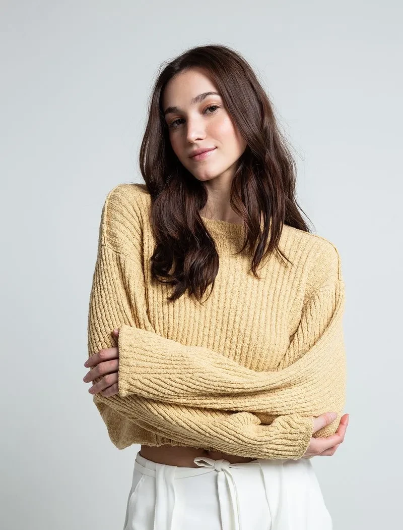 Buzo tejido de largo pretinero